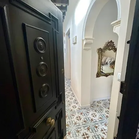 Gatu Casa Lola , 