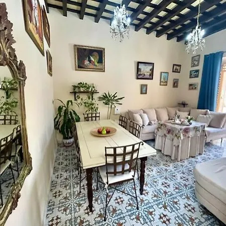 Gatu Casa Lola , 